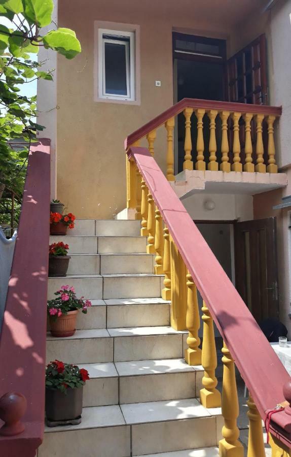 Apartman Tatjana Sutomore Ngoại thất bức ảnh