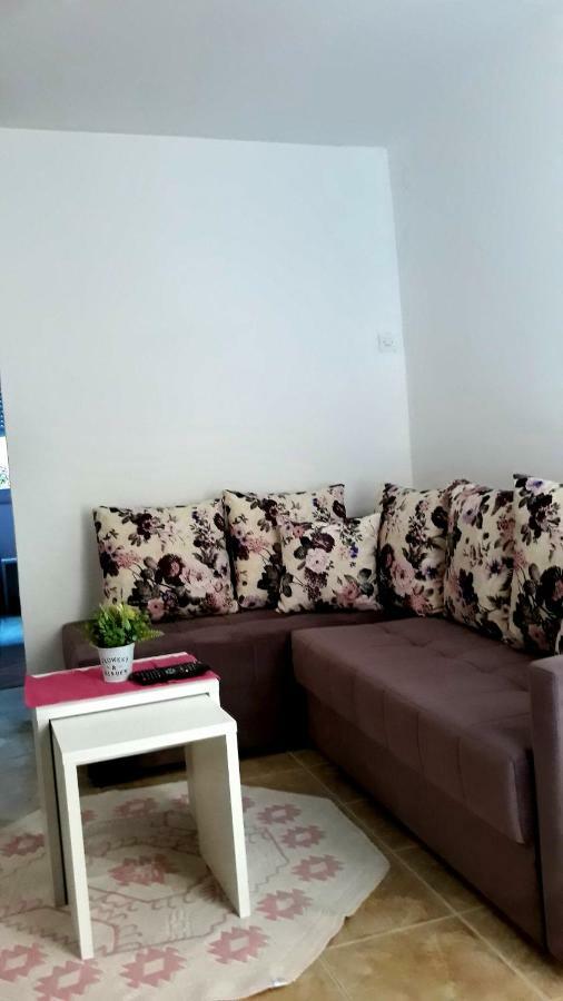 Apartman Tatjana Sutomore Ngoại thất bức ảnh