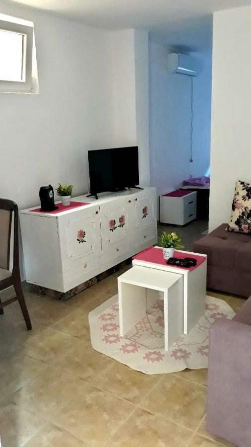 Apartman Tatjana Sutomore Ngoại thất bức ảnh