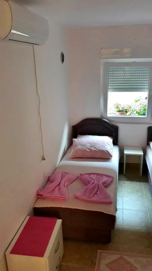 Apartman Tatjana Sutomore Ngoại thất bức ảnh